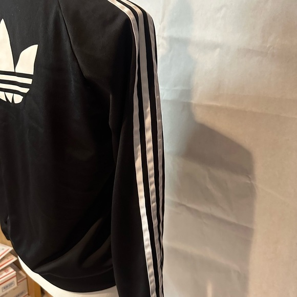 Adidas Black and White Varsity Jacket Sporty Style - Picture 4 of 9